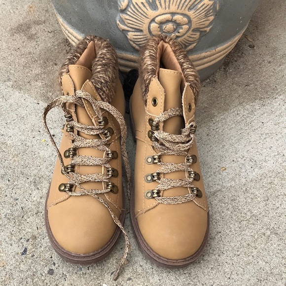 SOLD NWT Time and Tru Memory Foam Knit Top Hiking Boots - Picture 2 of 4